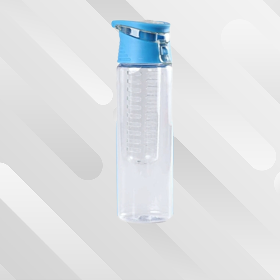 زجاجة مياه بلاستيكية